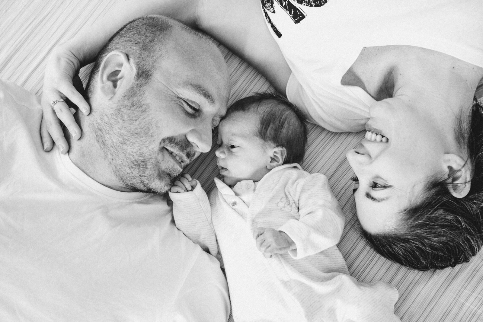 new_born_boy_family_portrait_tinos_athens_panagiotis_chalkias 9